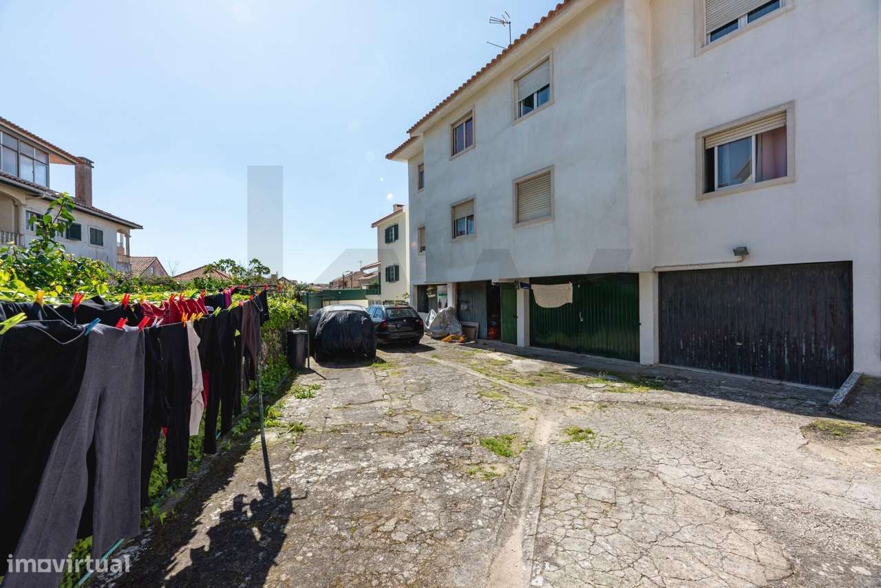 T2 com Excelente Exposição Solar em Porto Salvo - Grande imagem: 4/26