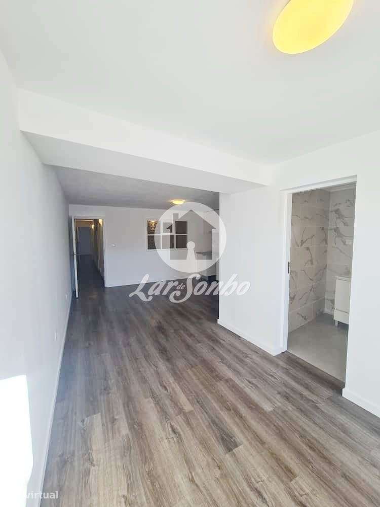 Moradia Bi-Familiar T2+T4 - Azurara, Vila do Conde - Grande imagem: 2/12