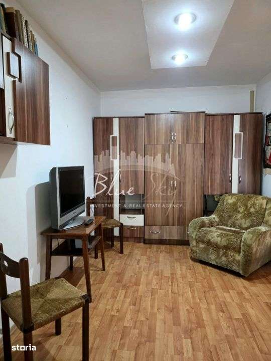 Apartament 3 camere cu 2 intrari, situat in Centru-1
