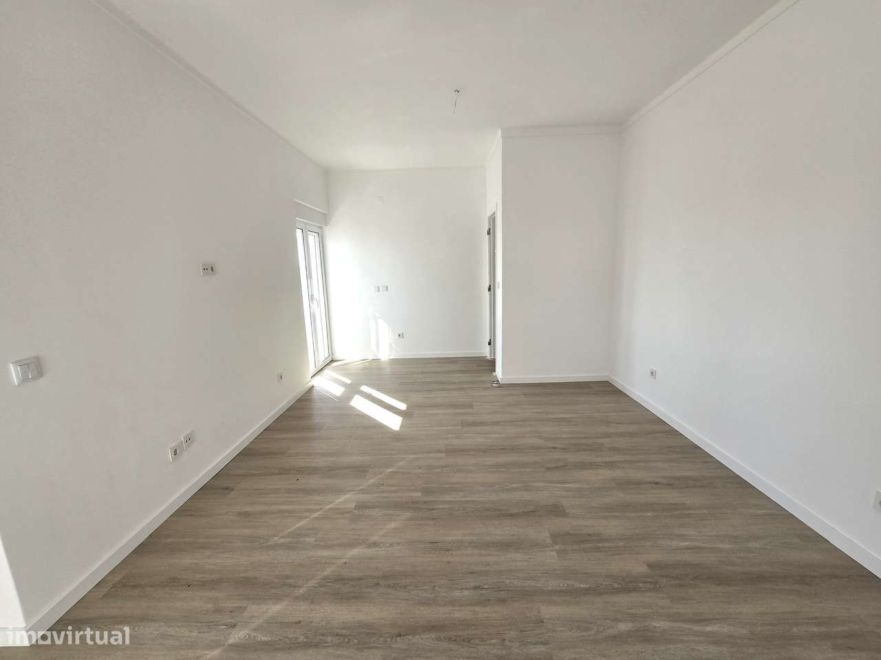 T3 no Barreiro com Suíte, Open Space, Duas Marquises, Vista Desafogada-7