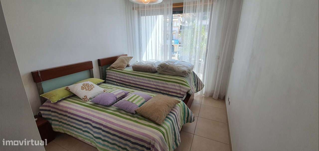 Apartamento na praia com varanda garagem e piscina-20