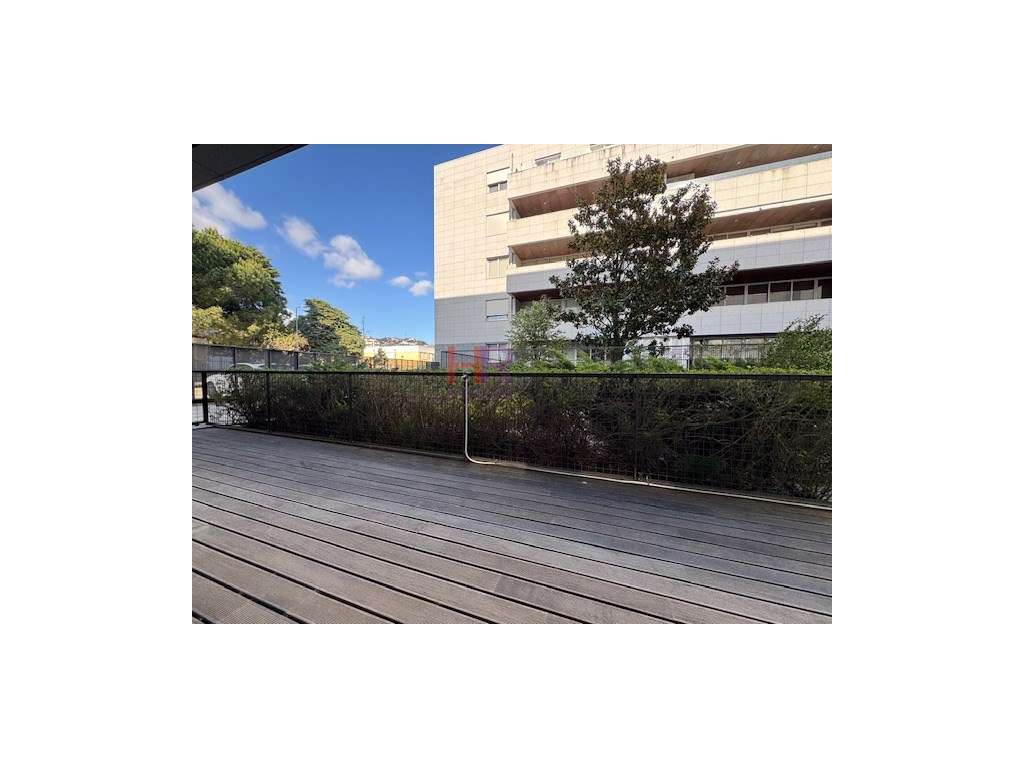 Apartamento T2 com garagem em Quinta das Nogueiras em Coimbra: Conf...-9