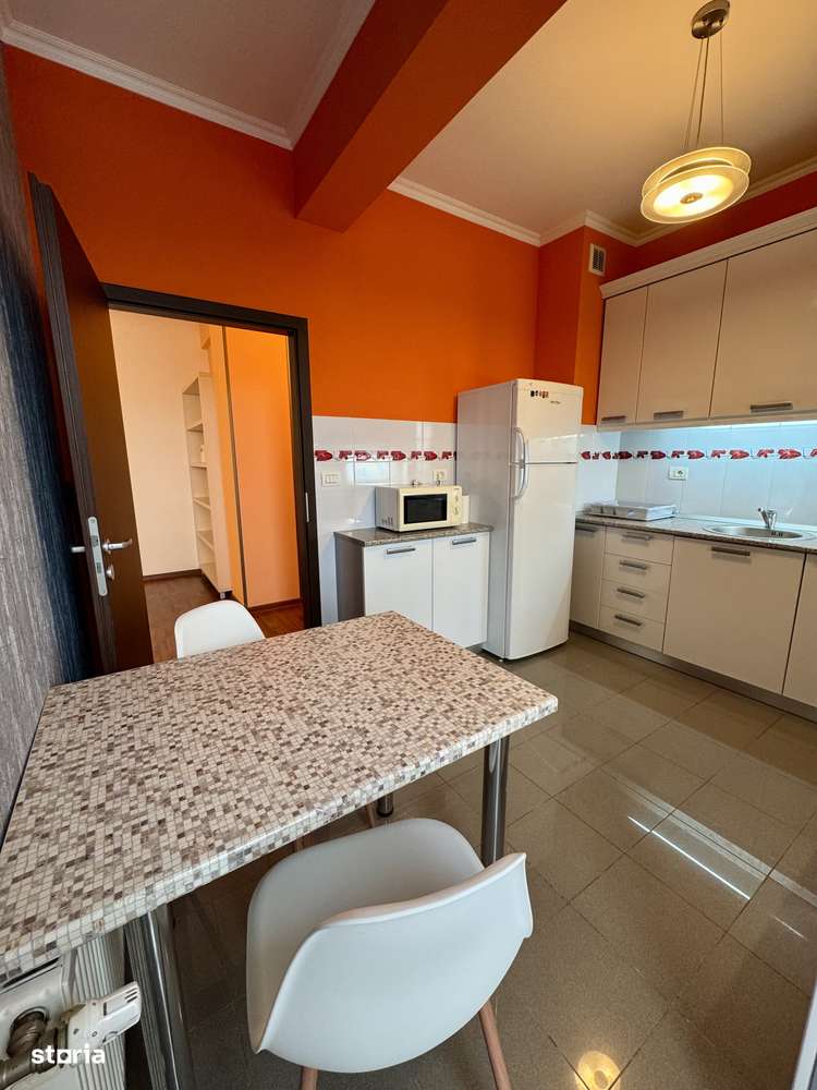 Vand apartament spatios, 3 camere, ARED-UTA-10