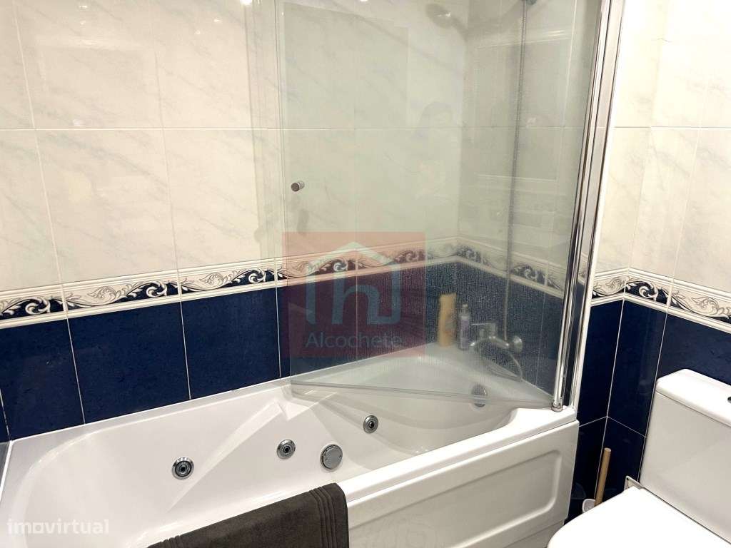 Apartamento T3 com arrecadação em Alcochete-16