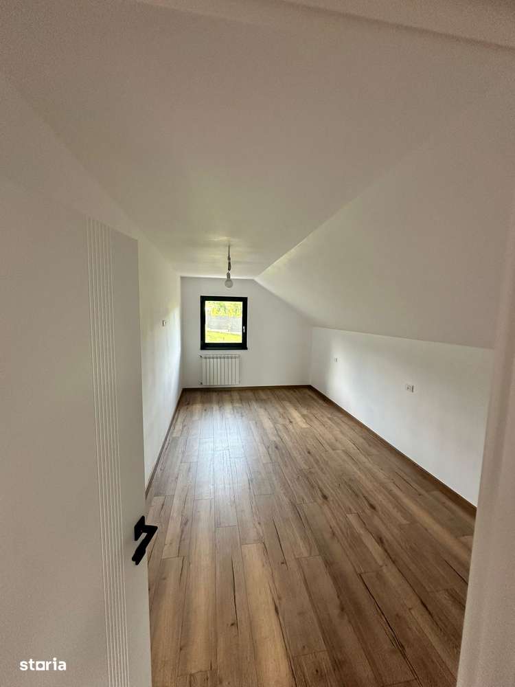 Casa cu 4 camere Vladiceni-13