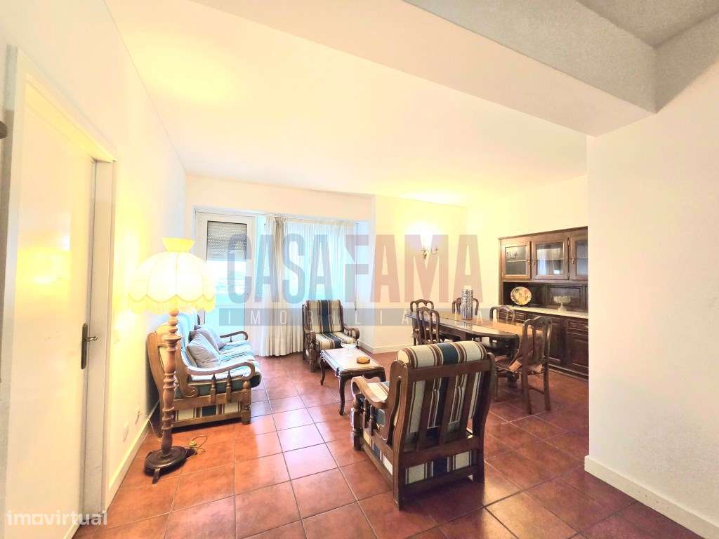 Apartamento T2, com Vistas Mar, em frente à praia - Grande imagem: 4/21