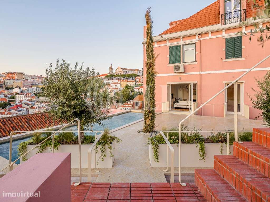 Apartamento T3+2 com jardim, em pleno Castelo, Lisboa-50