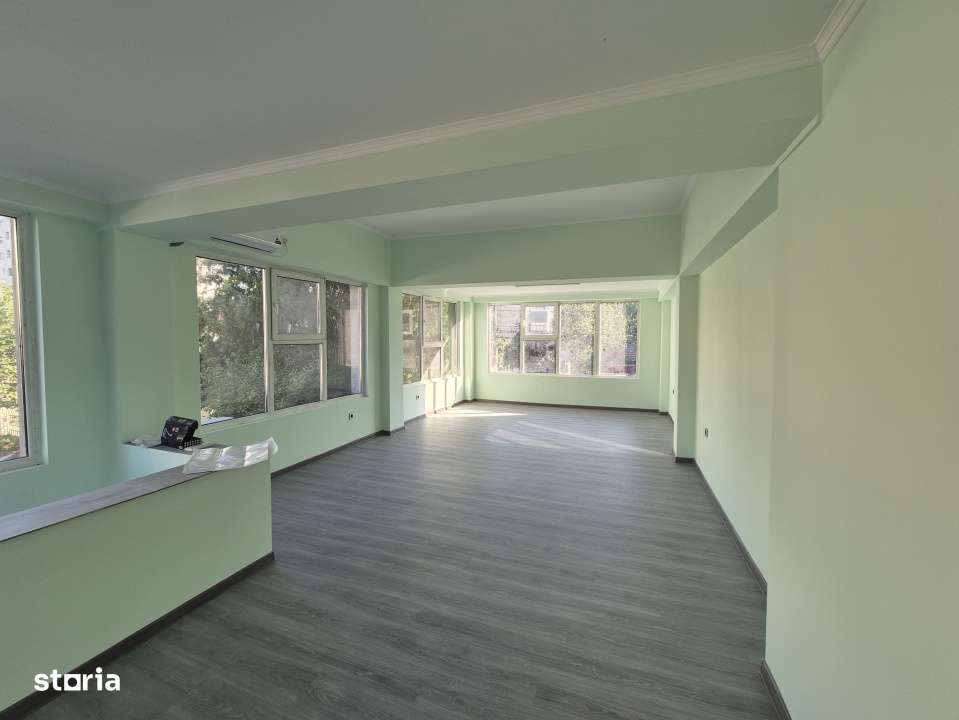 Casa de vanzare in Alexandria – Central, 7 camere, 4 spatii comercia - Imagine principală: 3/19