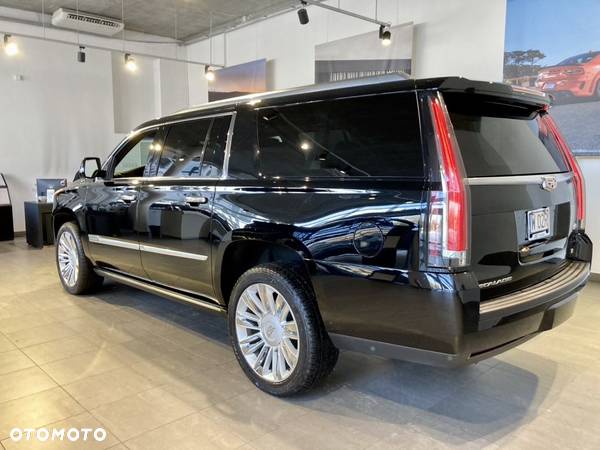 Cadillac Escalade - 7