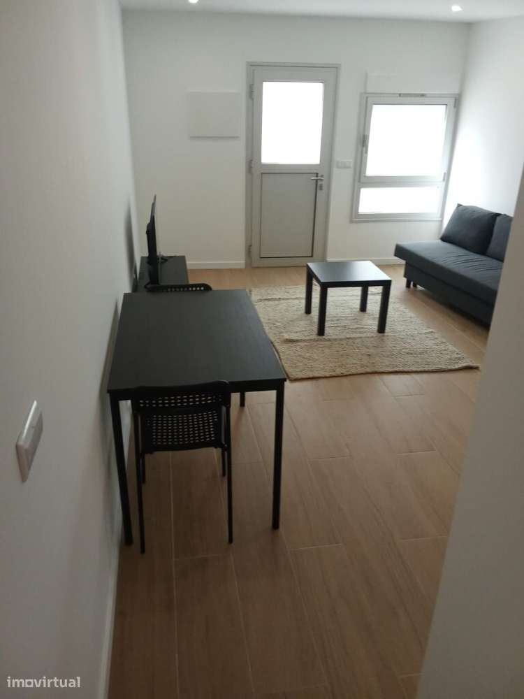 Andar Moradia V0 - Amares - Grande imagem: 5/8