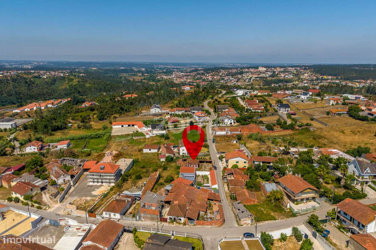 Moradia T2 || Para Reconstrução || Lote com 1.075m2-38