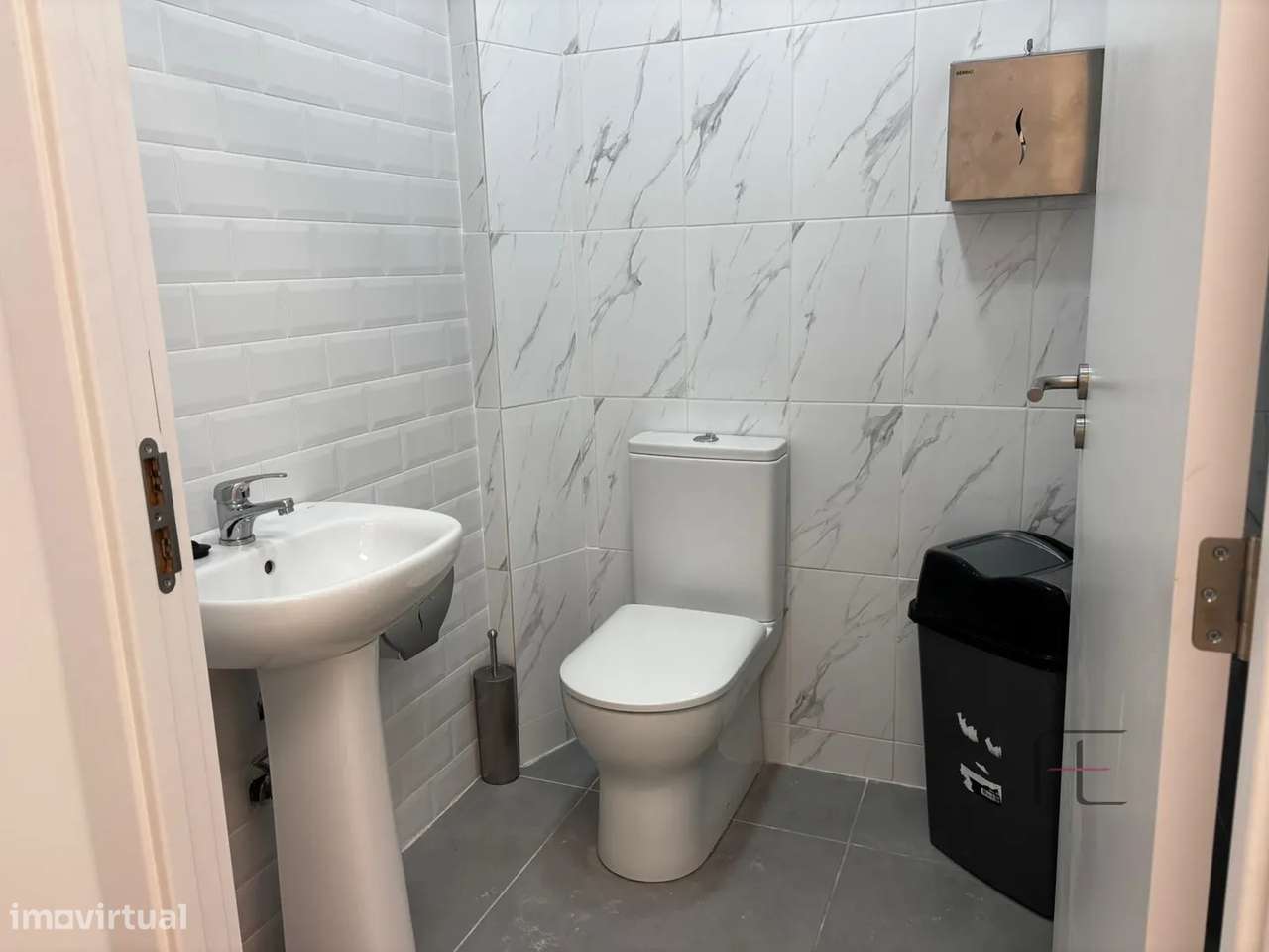 Loja, Porto, Vila Nova de Gaia-23