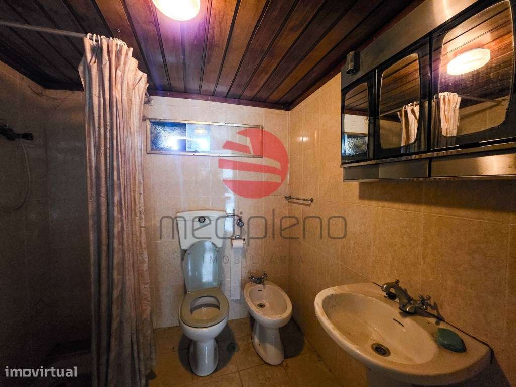 MORADIA T3 C/ GARAGEM E ANEXO-9