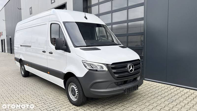 Mercedes-Benz Sprinter 317 / LED / NOWY / ŚREDNI / L3H2 - 11