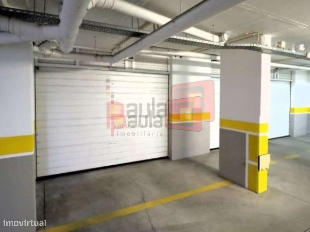 APARTAMENTO T3 COM GARAGEM BOX - MONTIJO-42