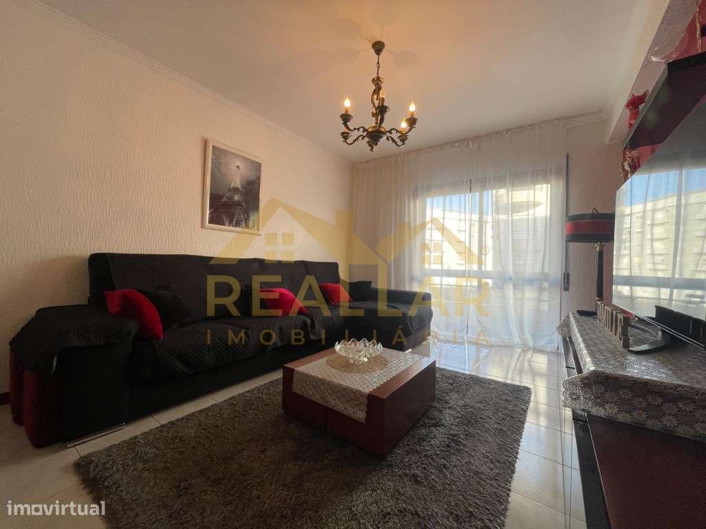 Espaçoso T3 a passos da praia - Grande imagem: 4/27