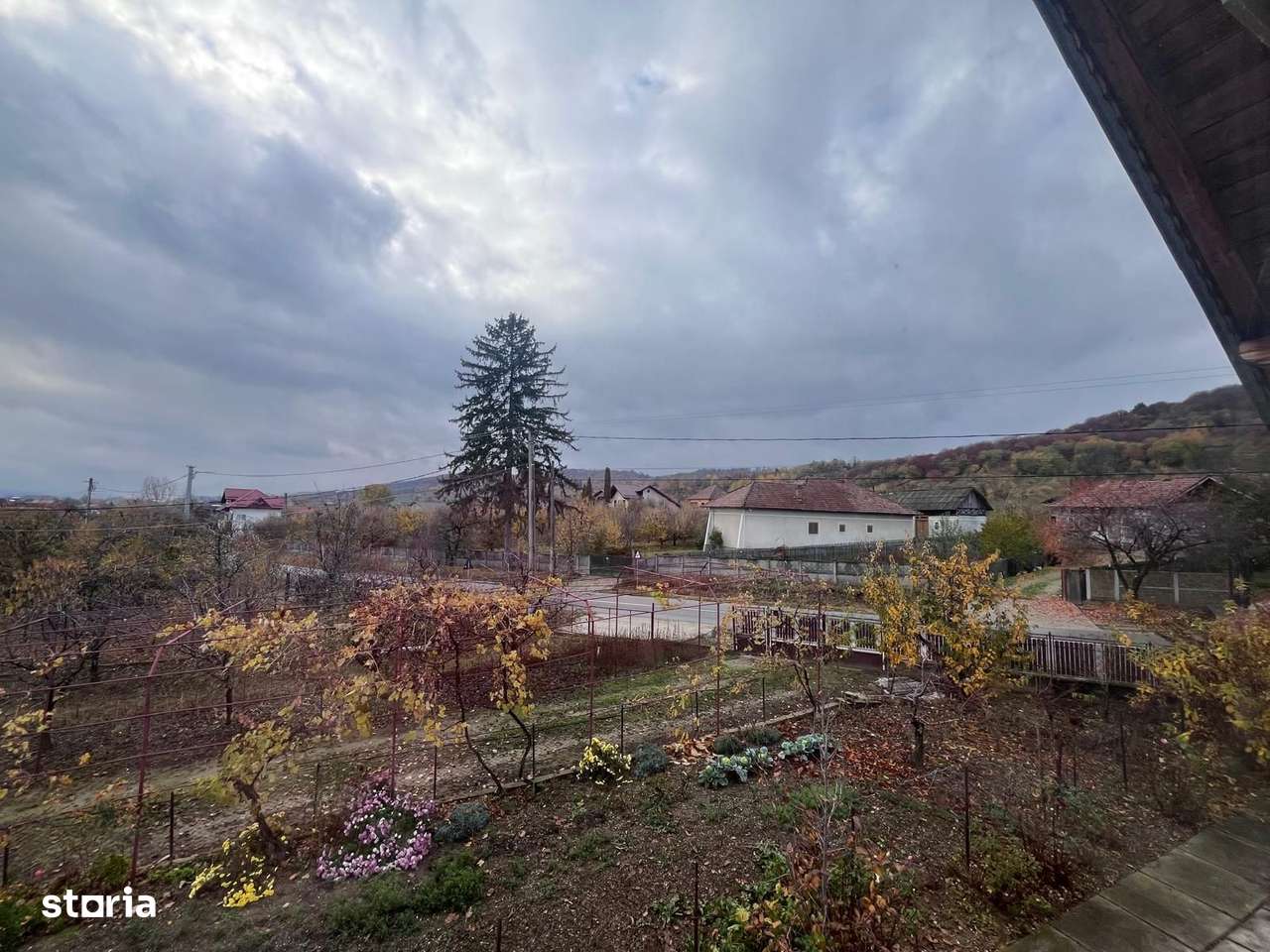 Vanzare casă spațioasă cu teren generos în Cândești Vale–jud Dambovita-18