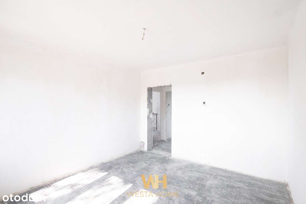 Dom wolnostojący w otoczeniu drzew. Zakroczym.-18