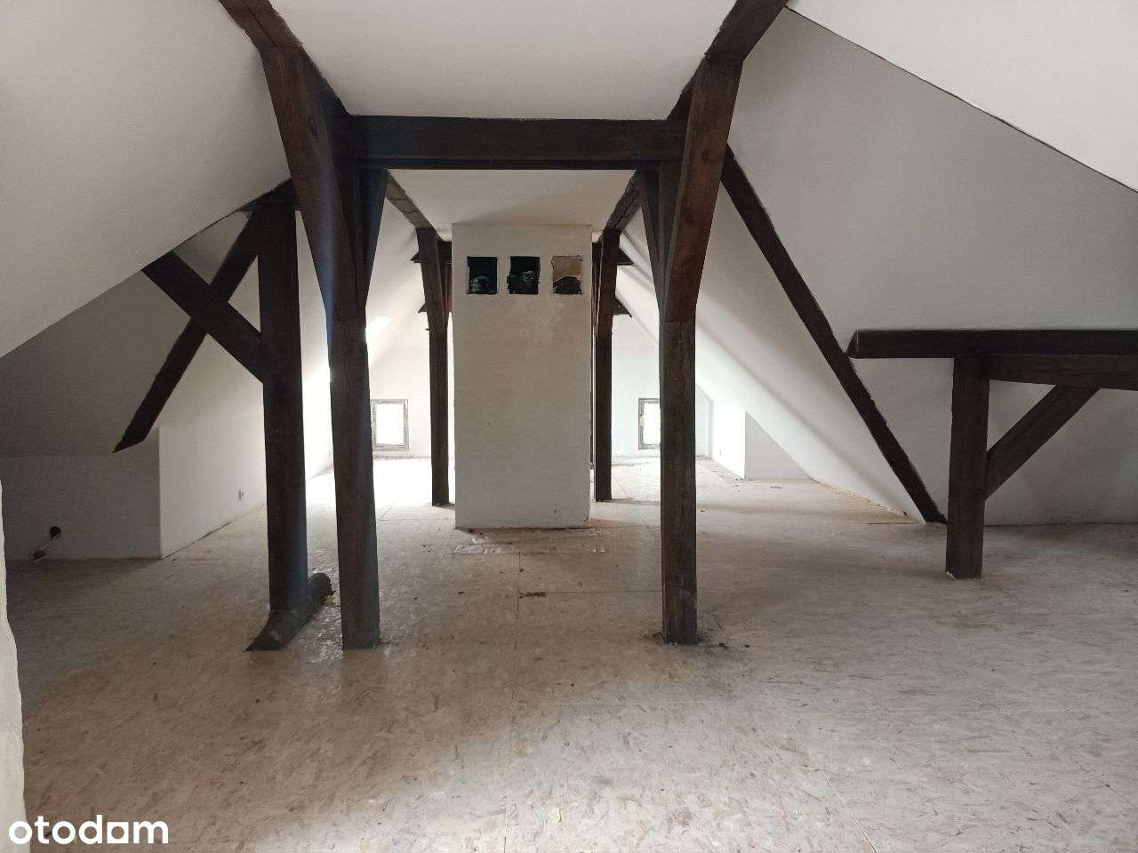 Dwór w Oskowie Lęborskim 483m2 sprzedam-16