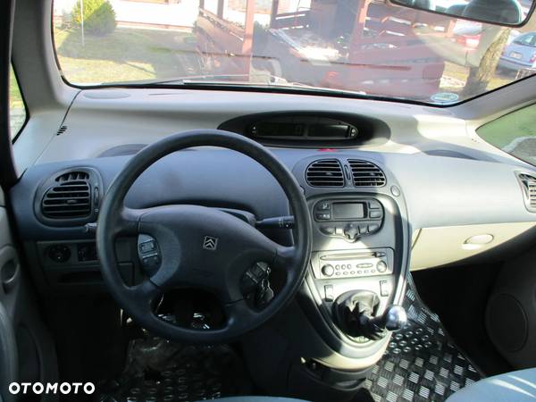 Citroën Xsara Picasso 1.8i Exclusive - 9