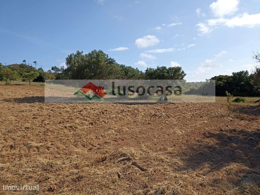 TERRENO RÚSTICO, COM BOM ACESSO E BOA VISTA, A 5 KMS DE lOULÉ, 5 MI... - Grande imagem: 3/3