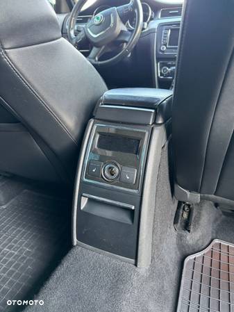 Skoda Superb 2.0 TDI Family DSG - 7