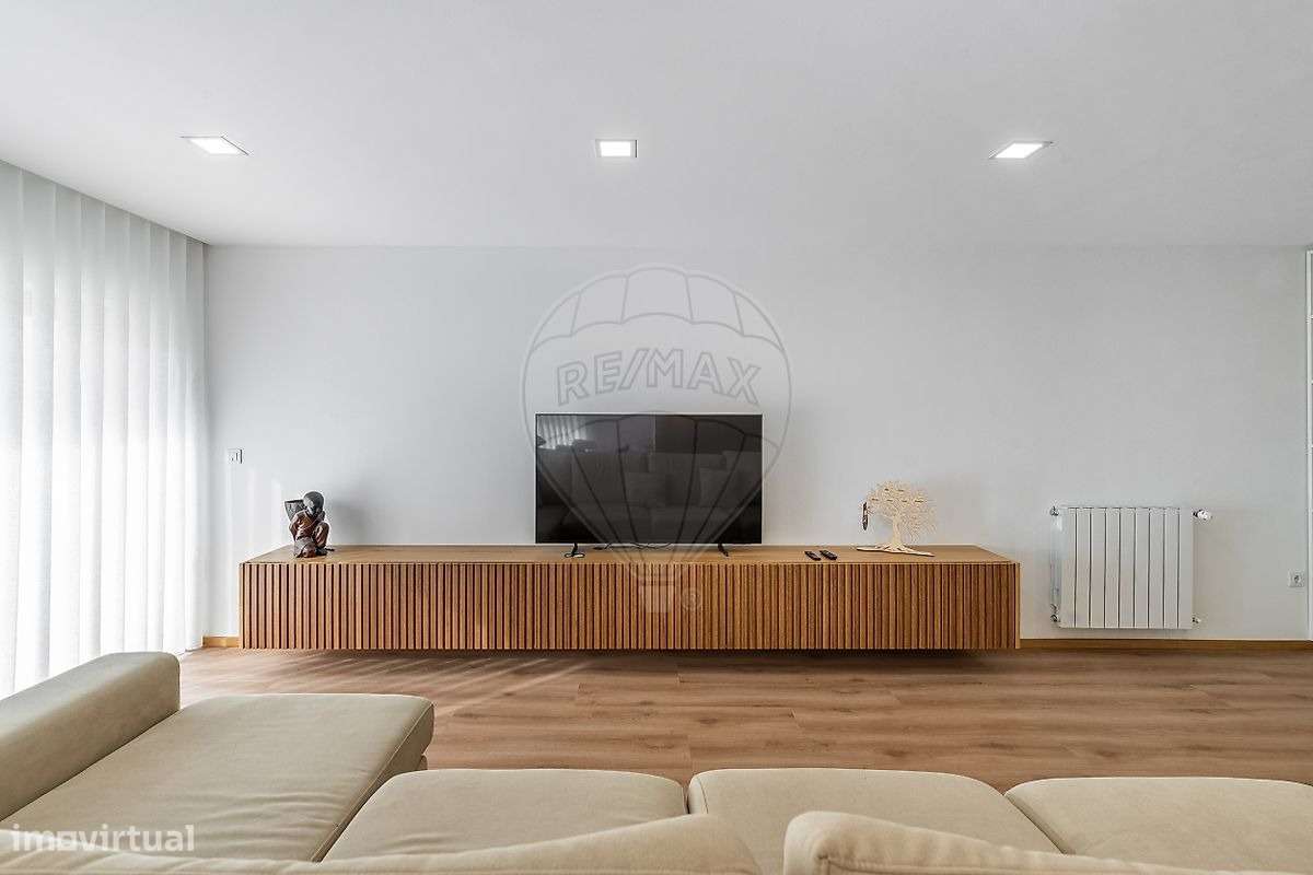 Moradia T4+1 em Esposende-5