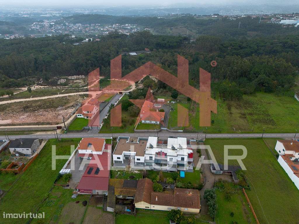 Moradia T3+1 Geminada / Em Construção / Leiria-29