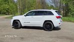 Jeep Grand Cherokee - 24