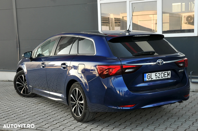 Toyota Avensis - 4