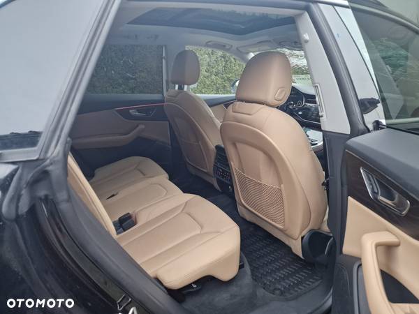 Audi Q8 55 TFSI mHEV Quattro Tiptronic - 7