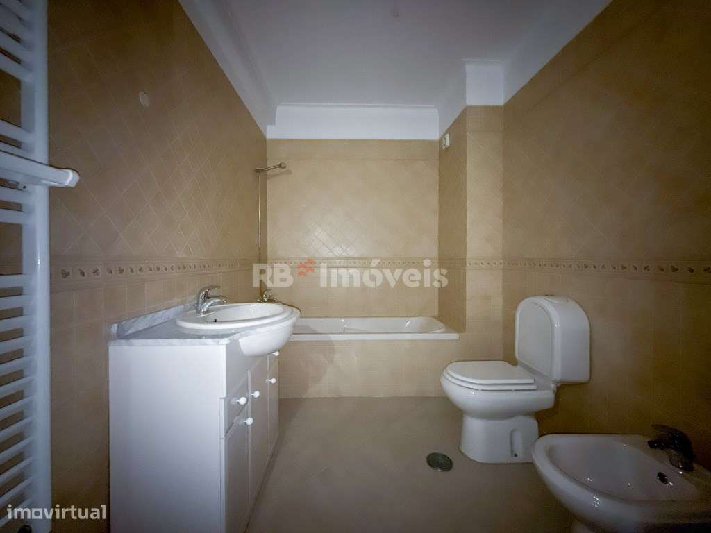 Apartamento T3 novo com garagem - Grande imagem: 4/10