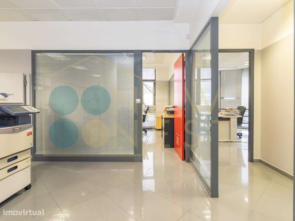 Escritório amplo com terraço de 77m2 na baixa de Setúbal, com possi...-25