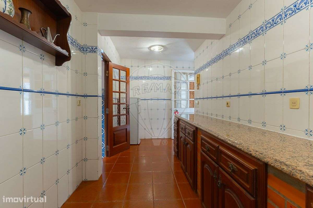 Moradia T4 para venda-3