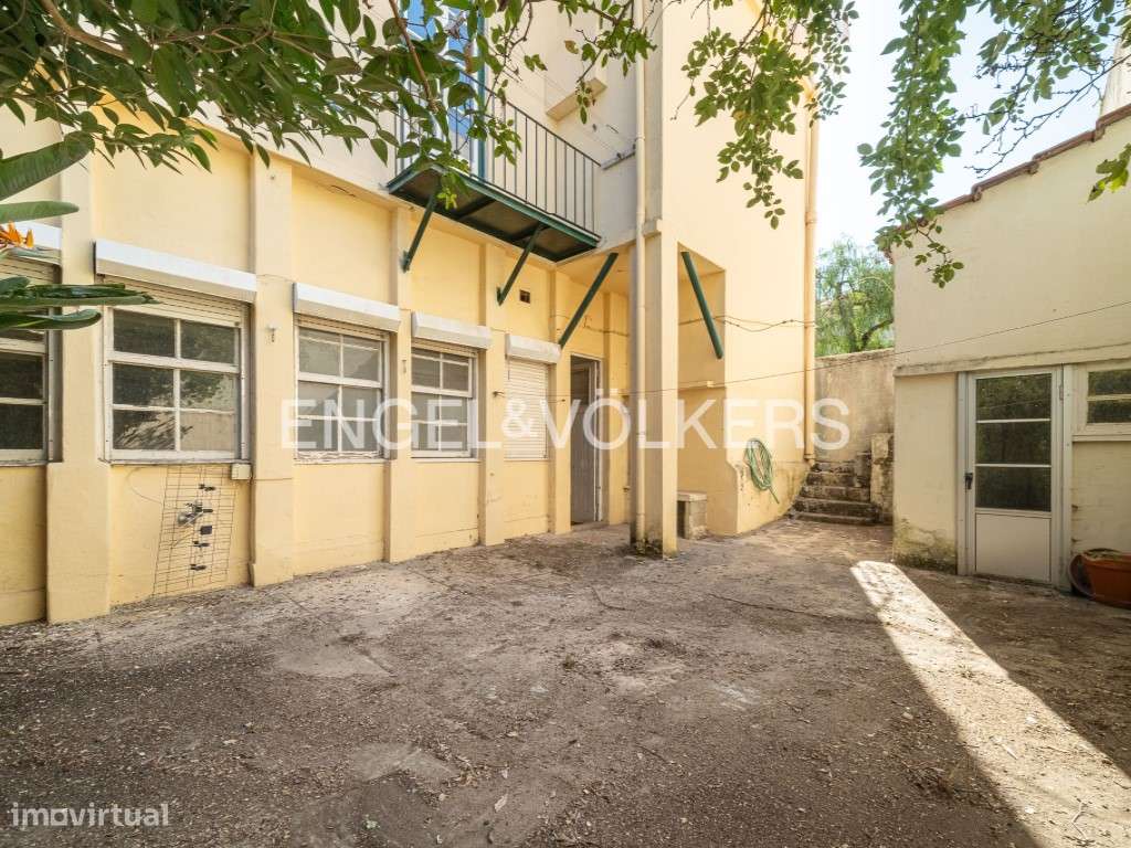 Apartamento por Remodelar com jardim na Graça-8