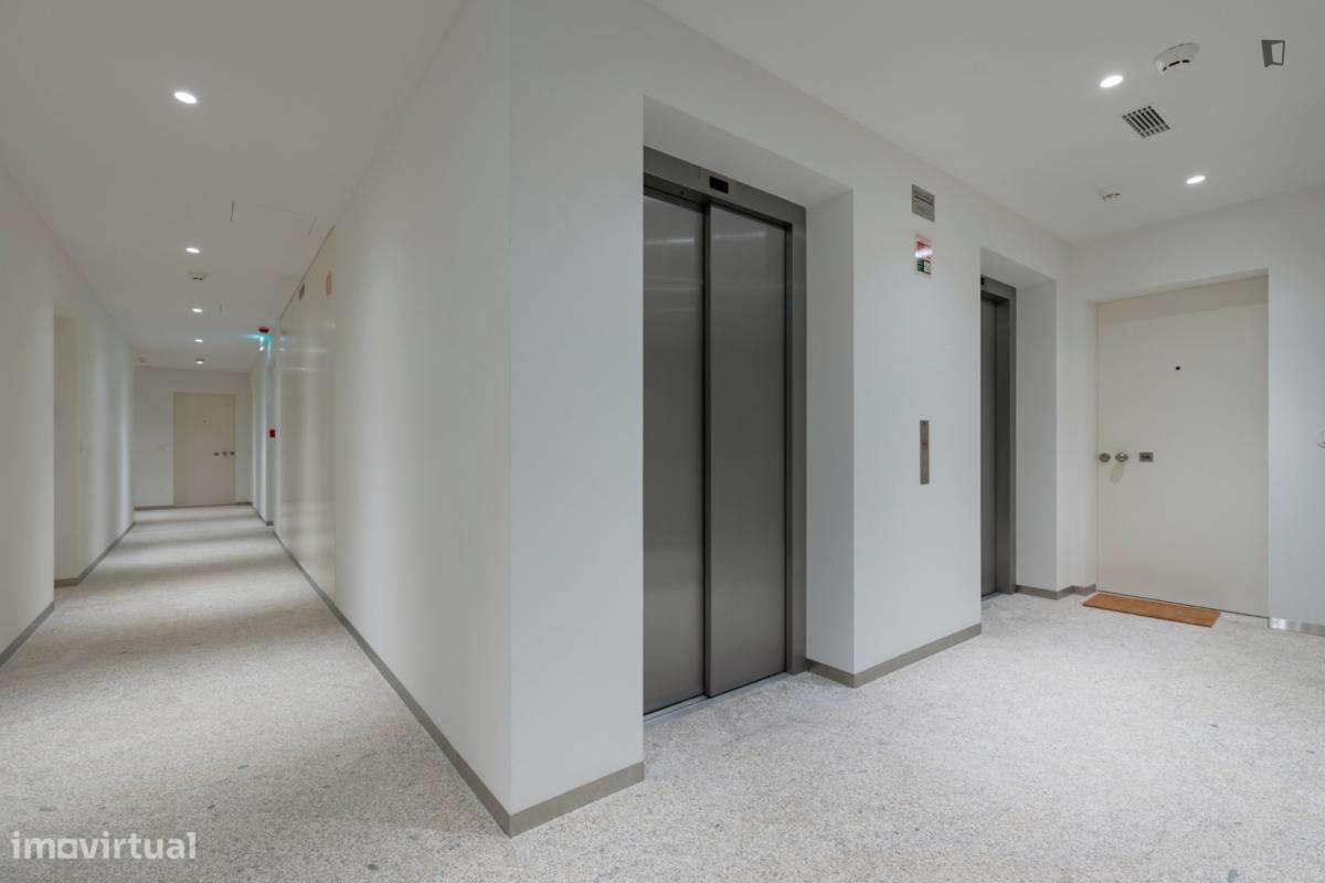 Estúdio - localizado em Santo Ildefonso Porto - Grande imagem: 5/8