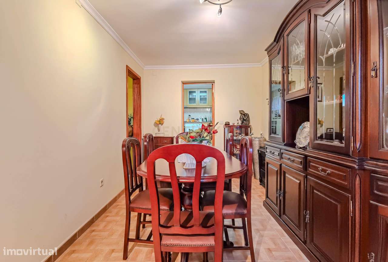 Moradia BiFamiliar T4 a cerca de 2Km da praia de Leça da Palmeira - Grande imagem: 5/24