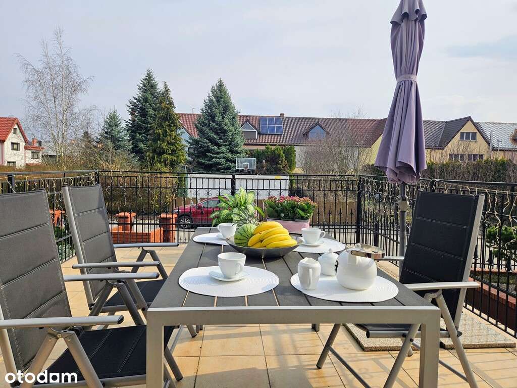 Na sprzedaż umeblowany dom/szereg Oława-0