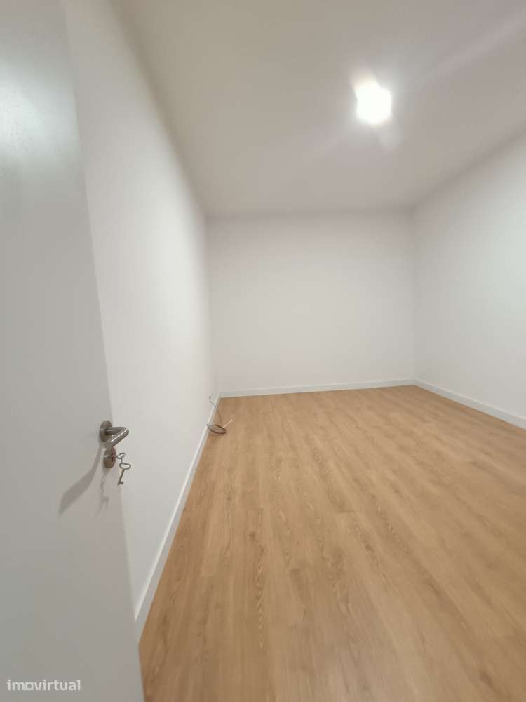 t3 remodelado no centro do Montijo - Grande imagem: 3/10