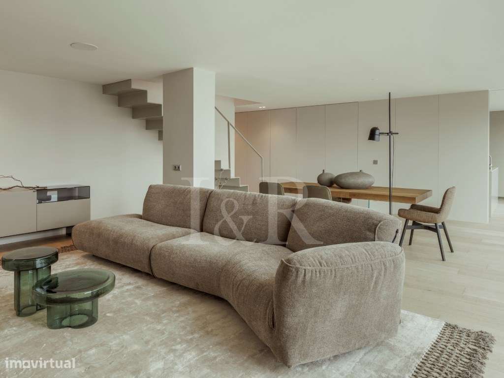 Penthouse duplex T4 com terraço e piscina nas Avenidas Novas - Grande imagem: 3/61