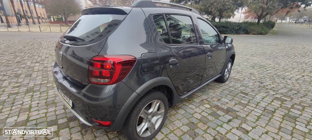 Dacia Sandero Stepway TCe 90 (S&S) Celebration - 29