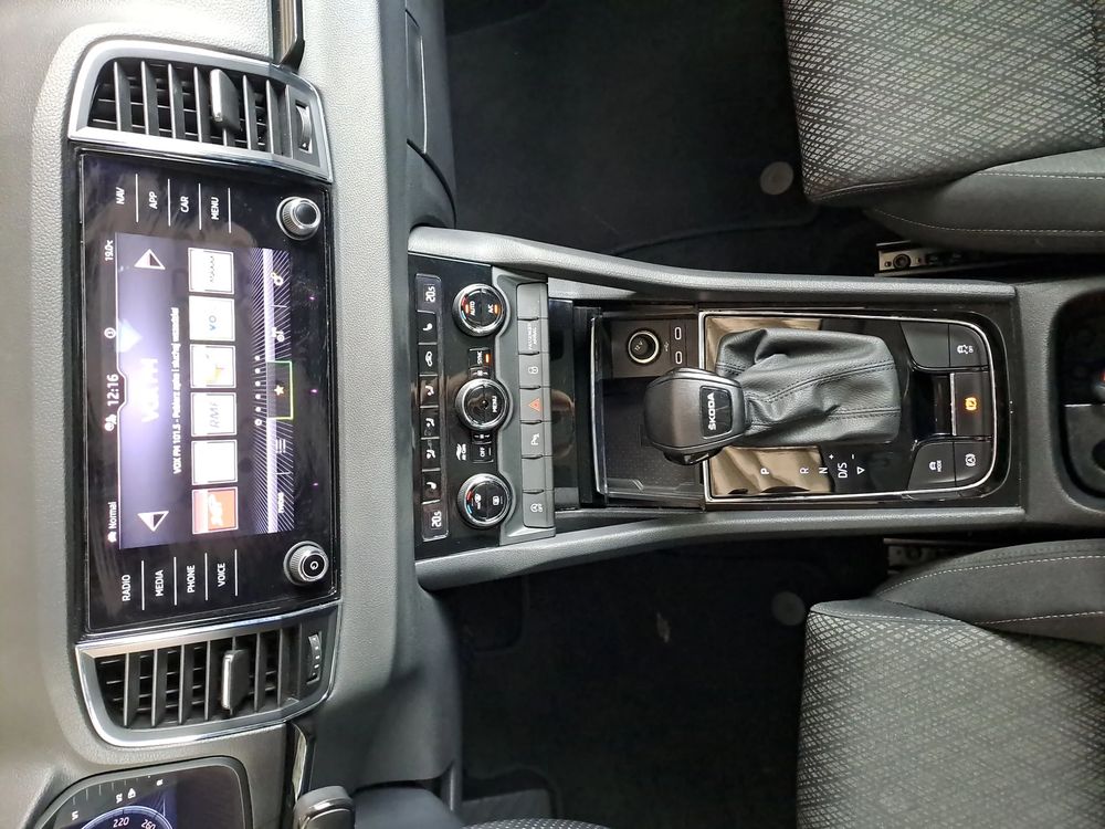 SKODA KAROQ Style 1.5STI150KM Virtual SmartLink Kamera Grzana Kierownica Salon PL