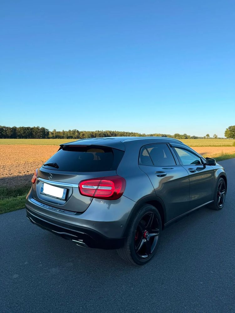 Mercedes-Benz GLA 200 CDI 7G-DCT Edition 1 2015