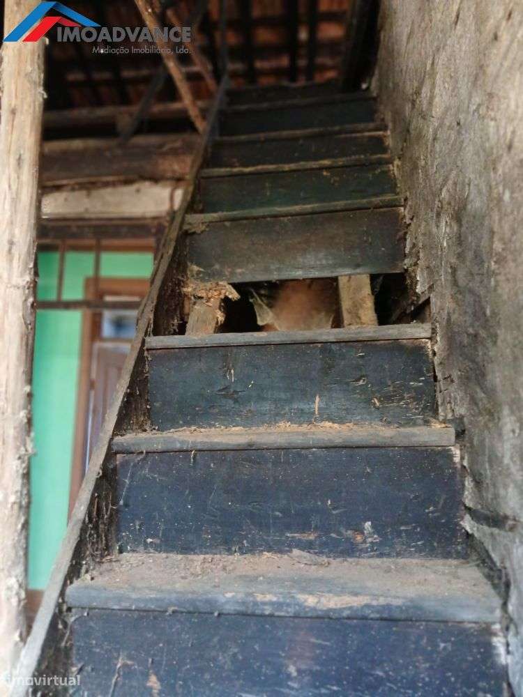 Casa para Recuperar com Terreno e Lagar em Lorvão, Penacova, Coimbra-14