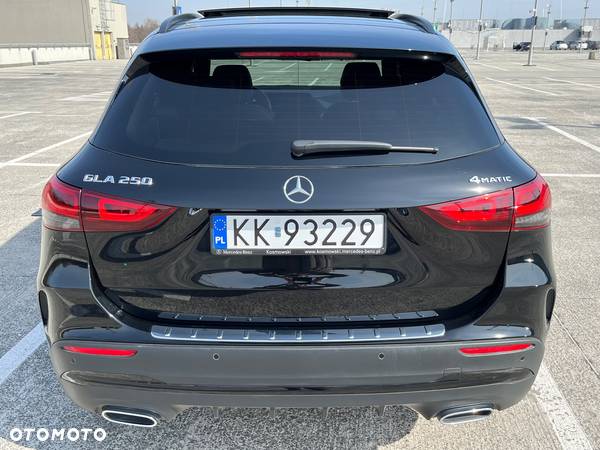 Mercedes-Benz GLA 250 4Matic 8G-DCT AMG Line - 8