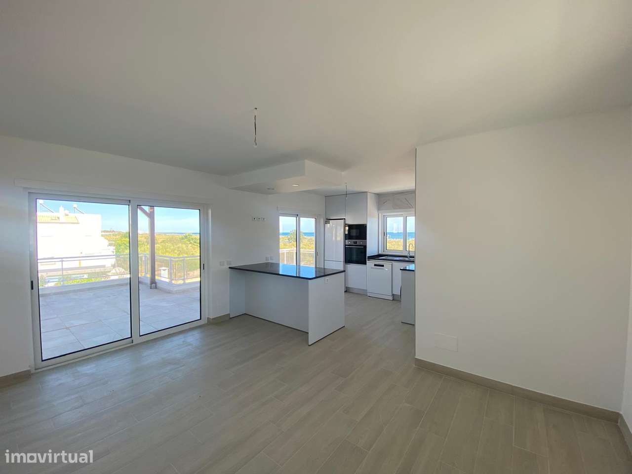 Condomínio Pés na Água T0 e T1 Duplex, na Praia da Lota, Algarve-34