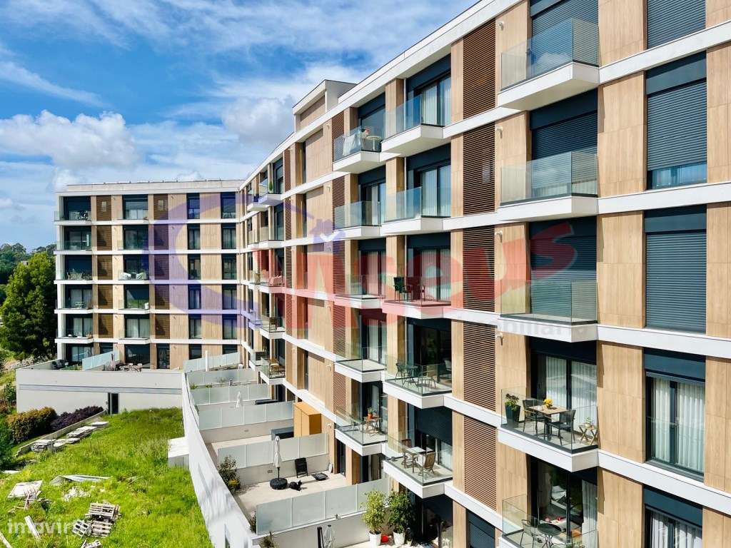 Apartamento T2 com terraço Centro Oliveira do Douro-27