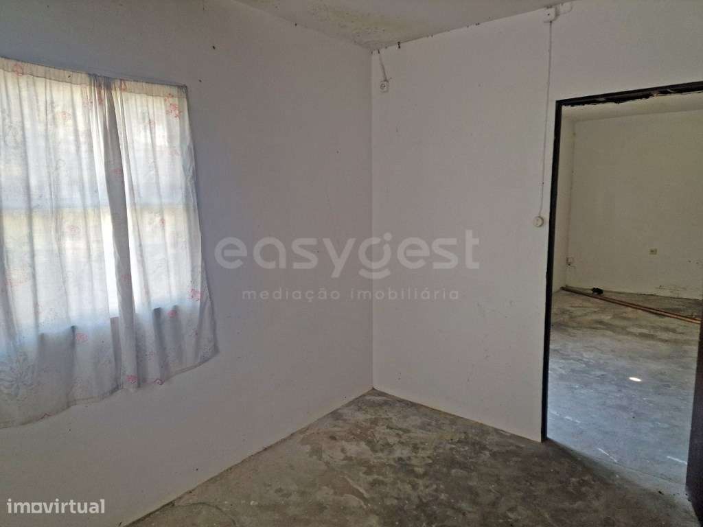 Moradia para Recuperar na Calheta do Nesquim, Lajes do Pico - Grande imagem: 4/15