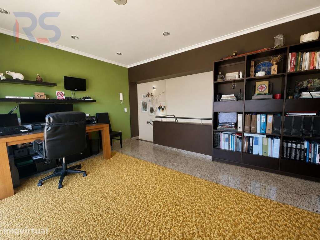 Moradia T5-18