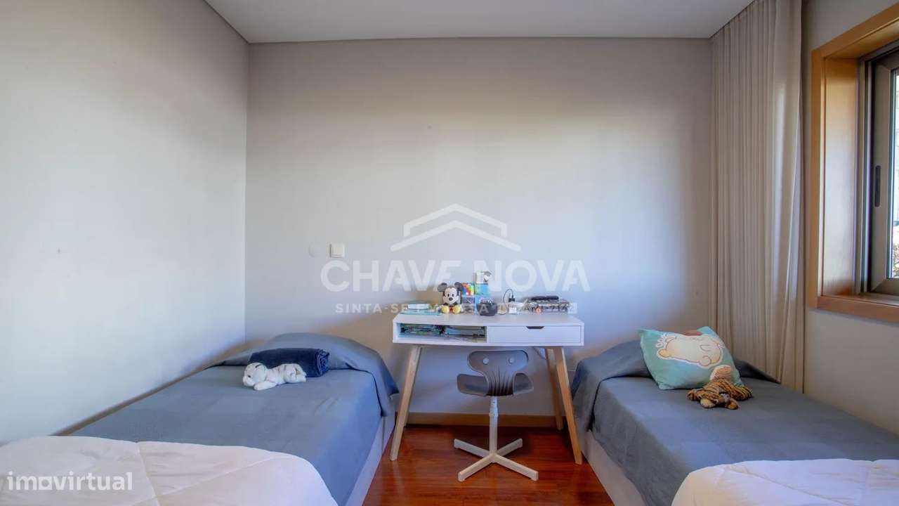 Excelente Apartamento T3 com Terraço em Oliveira do Douro,-20